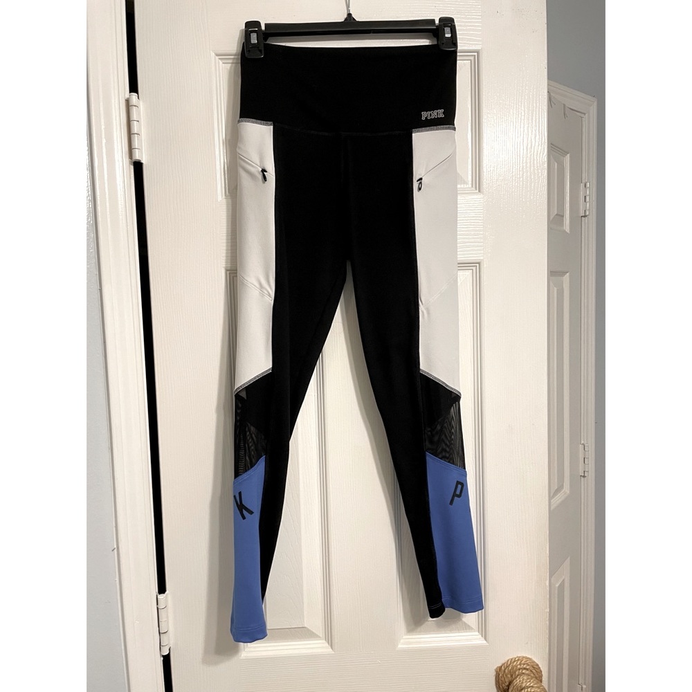 Victoria’s Secret Pink ultimate leggings